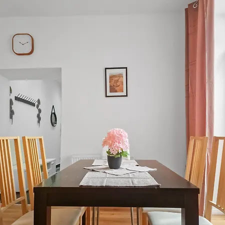Sparkasse Platz 8 Apartment *