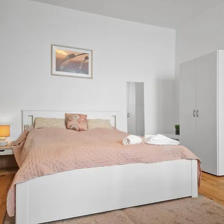 Apartment Sparkasse Platz 8 Stockerau