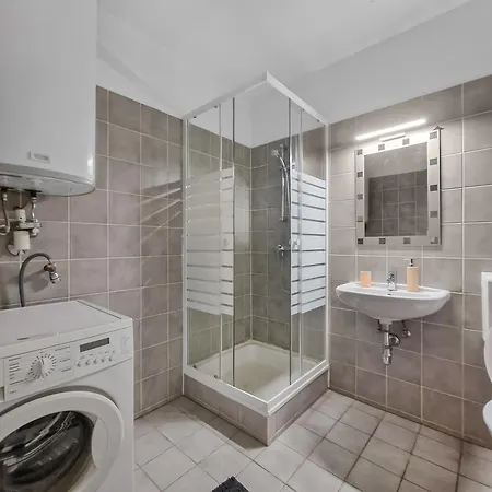 Daire Sparkasse Platz 8 *