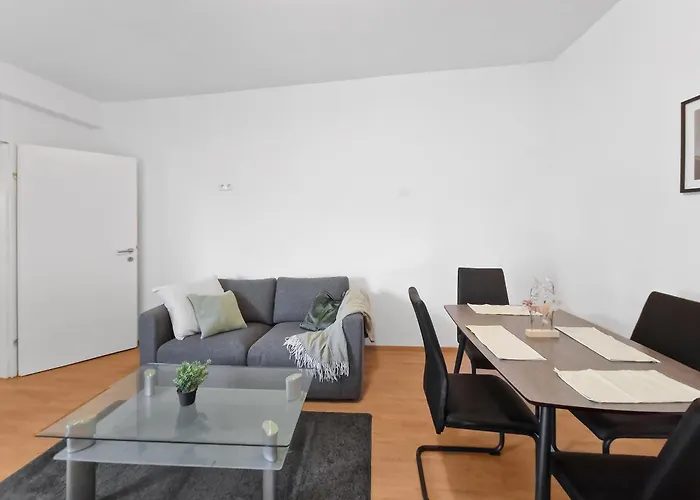 Sparkasse Platz 8 施托克劳