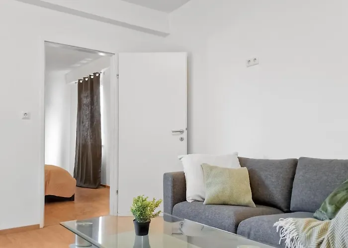 公寓 Sparkasse Platz 8 *