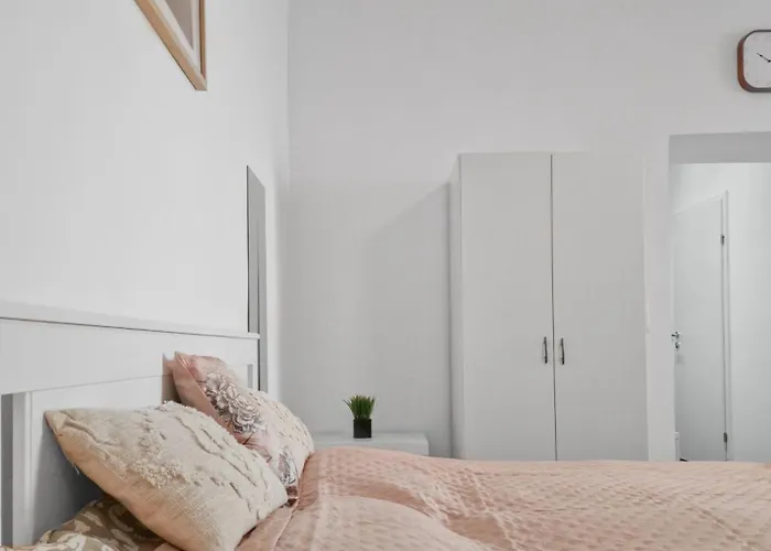 Sparkasse Platz 8 公寓