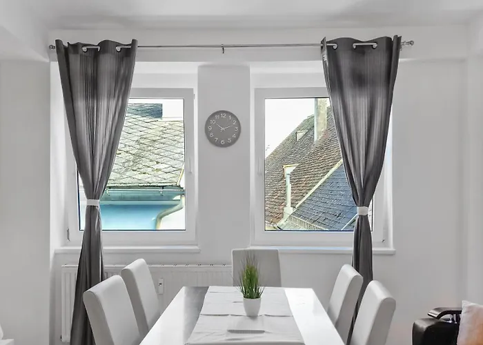 Sparkasse Platz 8 公寓 施托克劳