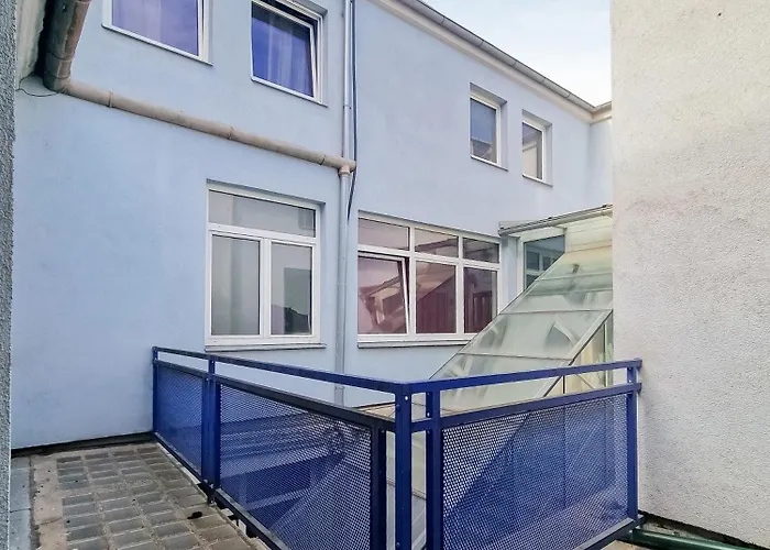 Sparkasse Platz 8 公寓 *